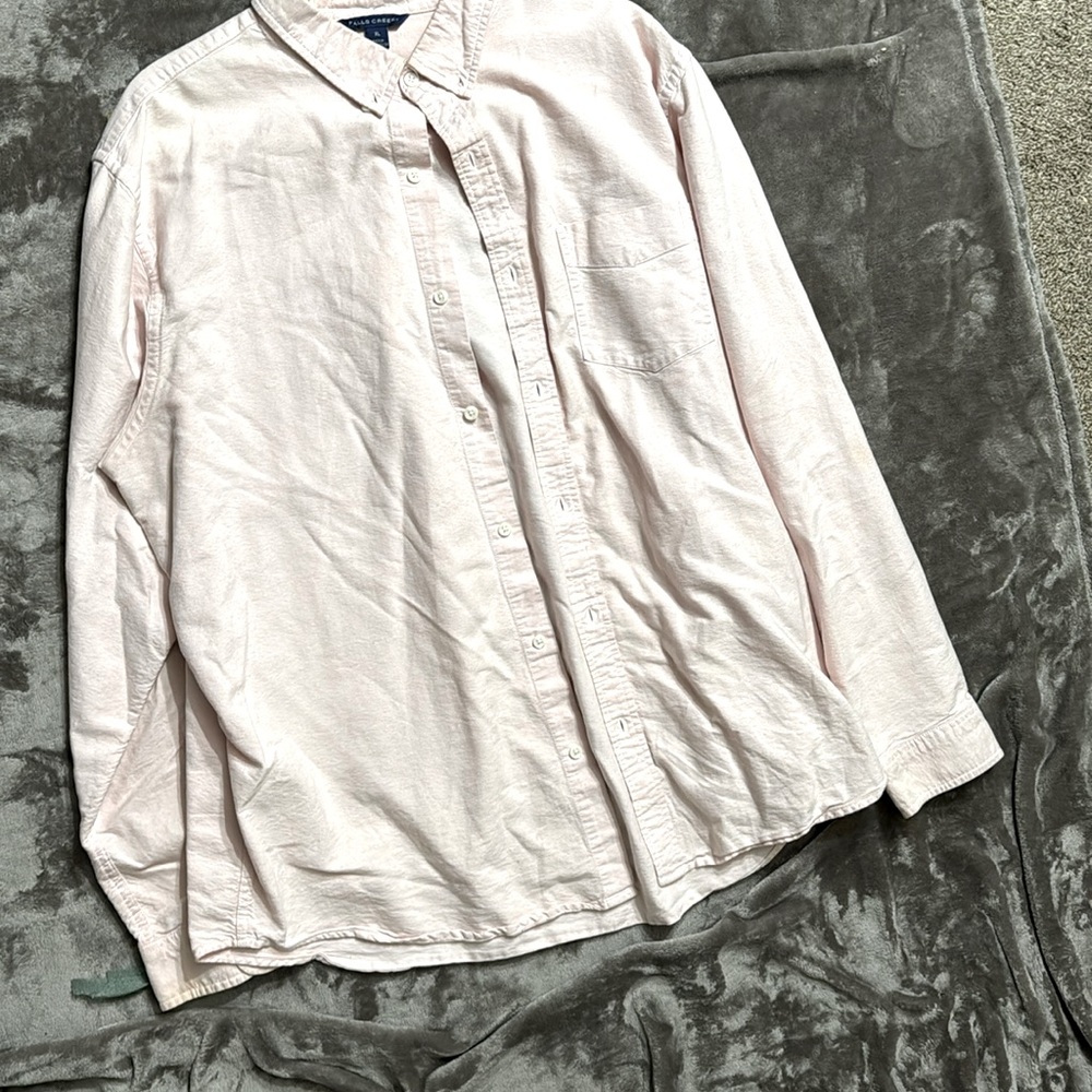 Casual light pink shirt